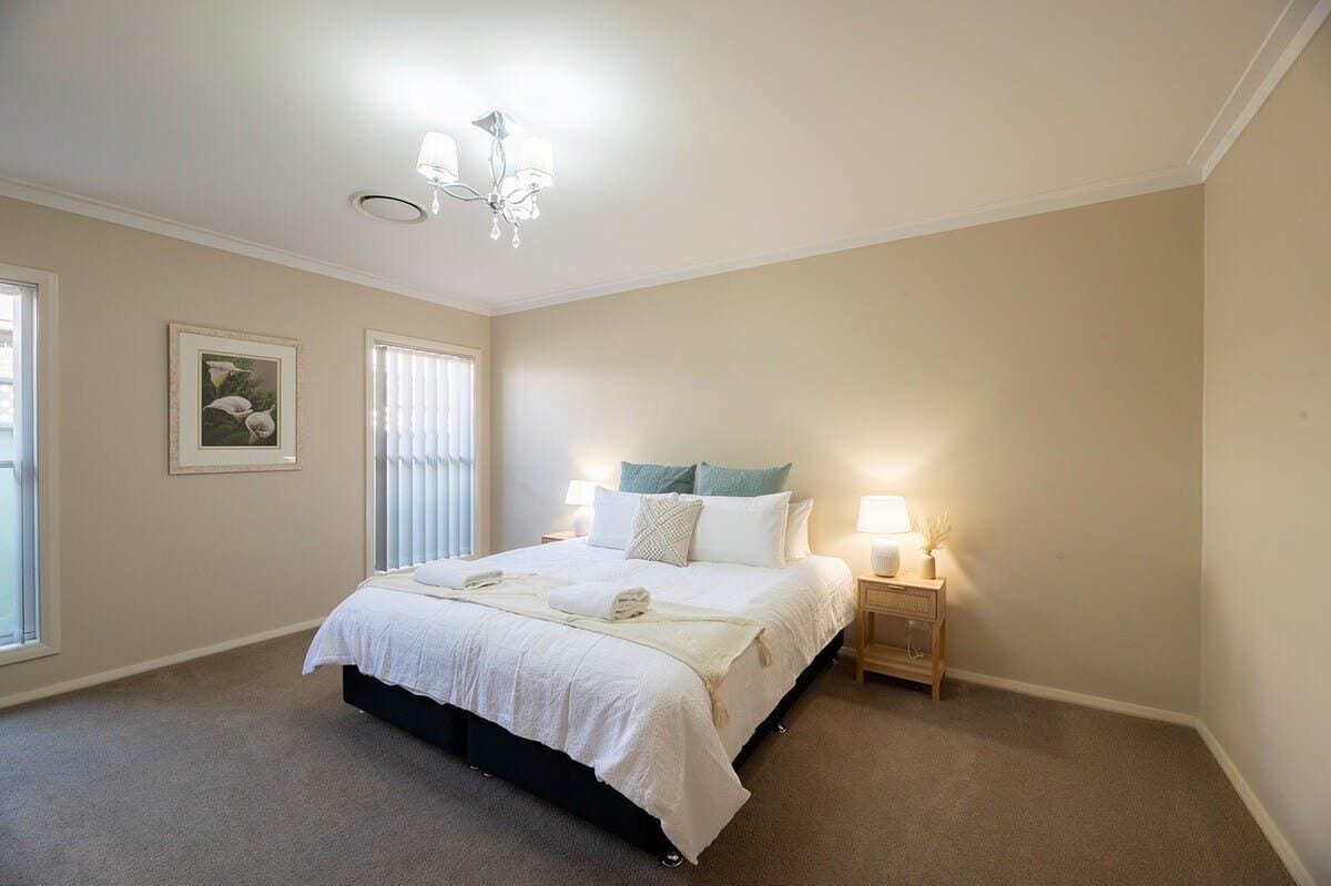 4 bedrooms, desk, iron/ironing board, travel cot