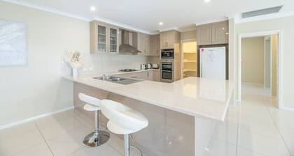 Parkside Getaway | Pool, Family Entertainer