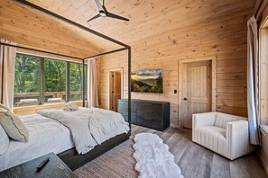 4 camere, una scrivania, ferro/asse da stiro, Wi-Fi