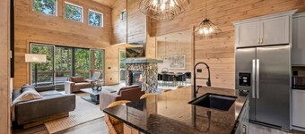 Sevierville - Heated pool, hot tub, theater room