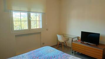 3 habitaciones, tabla de planchar con plancha y wifi gratis