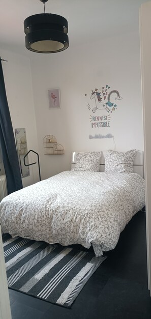 2 chambres, fer et planche à repasser, Wi-Fi gratuit, draps fournis