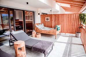 Terrace/patio - Holiday Apartment "Kieserhof Wald" with Mountain View, Private Terrace & Wi-Fi (Terenten)