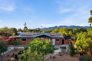 Exterior - Modern Oasis: New Kitchen, Rooftop Deck, Exec Office, Pet-Friendly, Large Yard (Tucson)