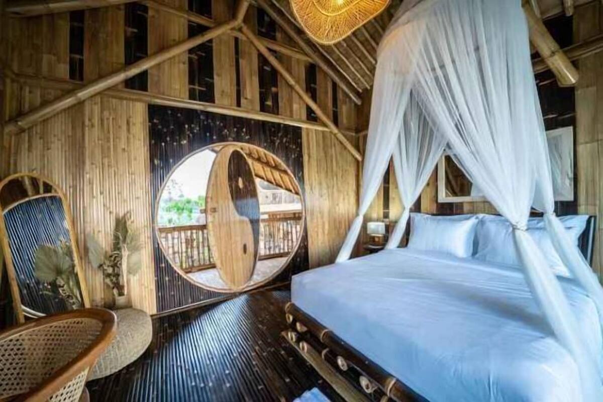 Minibar, bureau, Wi-Fi gratuit, draps fournis