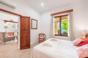 4 camere, ferro/asse da stiro, Wi-Fi gratuito, lenzuola