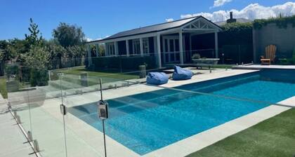 Getaway on Grey - Pool and 4 bedrooms