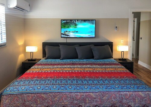 Cute Top Accommodation with King-Size Bed