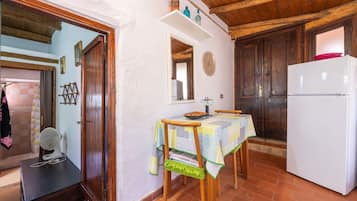 Fridge, microwave, stovetop, electric kettle