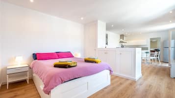 1 slaapkamer, een strijkplank/strijkijzer, gratis wifi, beddengoed