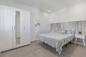 1 chambre, fer et planche à repasser, Wi-Fi gratuit, draps fournis