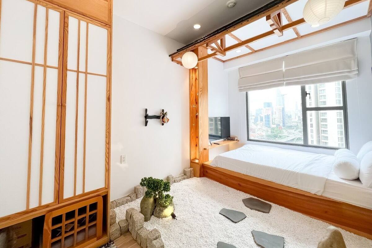 Signature Apartment | 1 bedroom, individually decorated, desk, laptop workspace