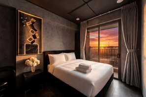 Appartement luxueux | Décor unique, bureau, espace de travail pour ordinateurs portables