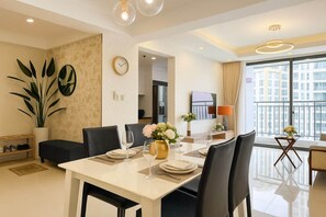 Luxury Apartment | Living area - Summerset Apartment - RiverGate Residence (Ho Chi Minh City)