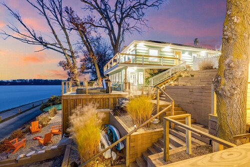 UncleLarry's LakePlace, Hot Tub