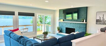 UncleLarry's LakePlace, Hot Tub