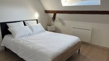 5 habitaciones, tabla de planchar con plancha, cuna de viaje y wifi