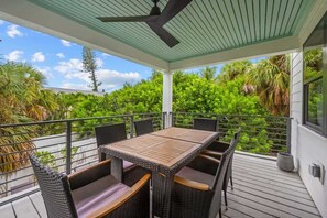 Outdoor dining - Waves | Heated Pool | Steps to Beach | Golf Cart (Anna Maria)