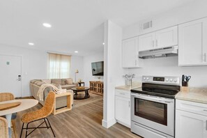 Interior - Heated POOL and SPA - Bluefish #1 - OKA Island 2BR (Fort Walton Beach)