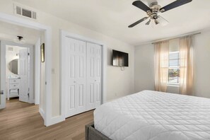 2 bedrooms, desk, travel cot, WiFi - Heated POOL and SPA-Bluefish #7 - OKA Island 2BR (Fort Walton Beach)