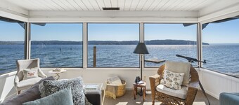 Waterfront - On The Beach! Green Cleaned-Pet Friendly