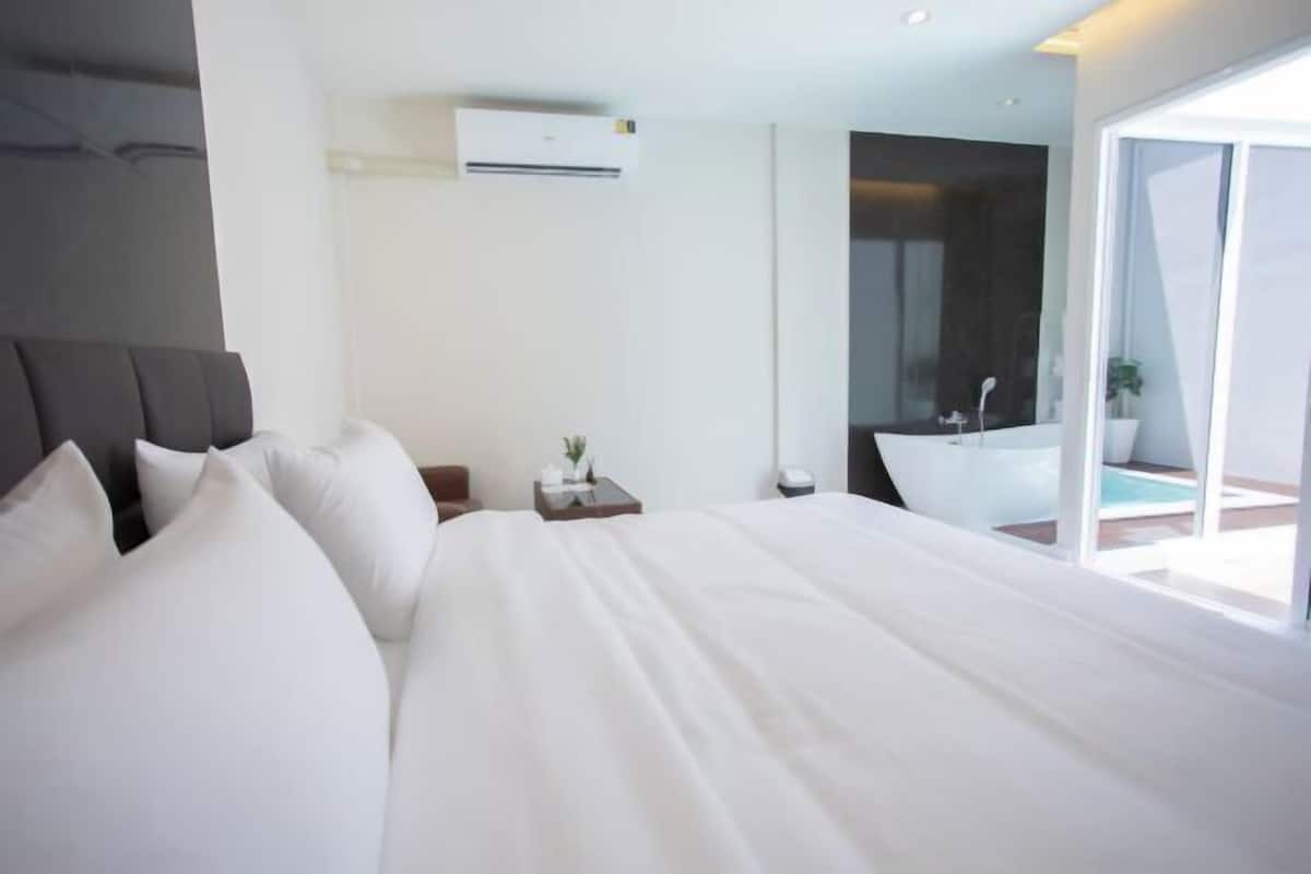 1 bedroom, desk, free WiFi