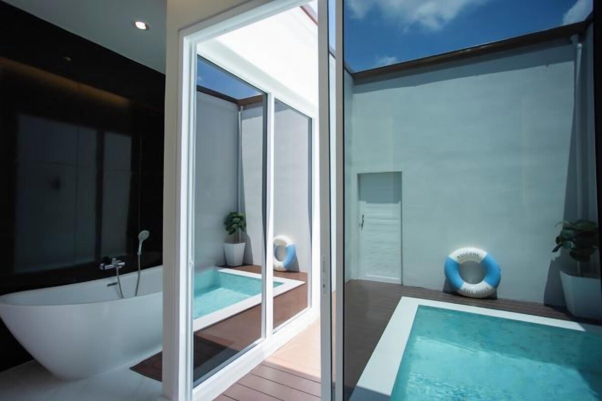 Salle de bain | Articles de toilette (gratuits), séchoir à cheveux