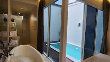 Grand-Villa, 1 King-Bett | Badezimmer | Kostenlose Toilettenartikel, Haartrockner