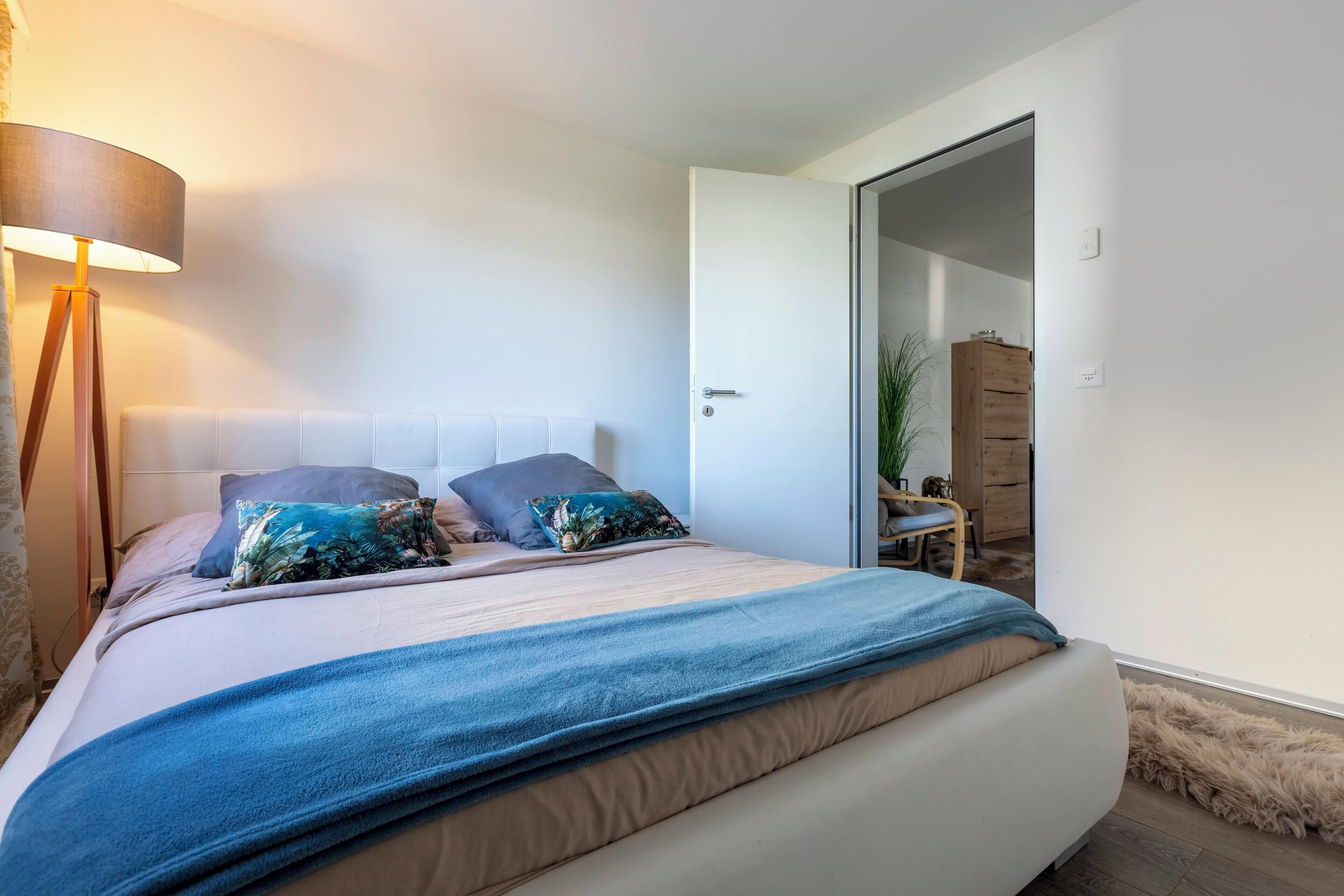 2 chambres, fer et planche à repasser, Wi-Fi, draps fournis