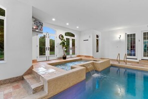 Innenpool, beheizter Pool