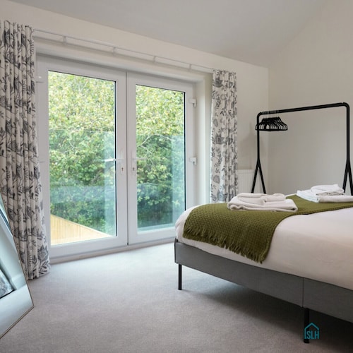 Oxford- Refurbished 4 bed -15 mins to centre