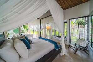 3 bedrooms - “Summer Moon, Ricefield Sunset front Private Pool” (Gianyar,)