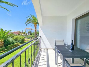 Outdoor dining - Modern 2 bed apartment Riviera close to the beach (Mijas Costa)