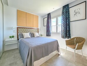 2 bedrooms, iron/ironing board, travel cot, free WiFi - Modern 2 bed apartment Riviera close to the beach (Mijas Costa)