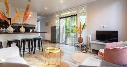 Lovely Cottage Hoenderloo | Pool | Kids -