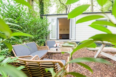 Chalet, with 2 steps in the woods | Veluwe | Kids.