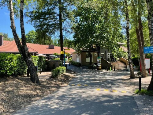 Chalet, with 2 steps in the woods | Veluwe | Kids.