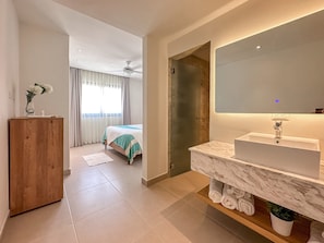 3 bedrooms, iron/ironing board, WiFi, bed sheets - Elegant and spacious Penthouse with Ocean View (Punta Cana)