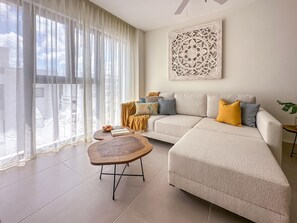 TV, offices - Elegant and spacious Penthouse with Ocean View (Punta Cana)