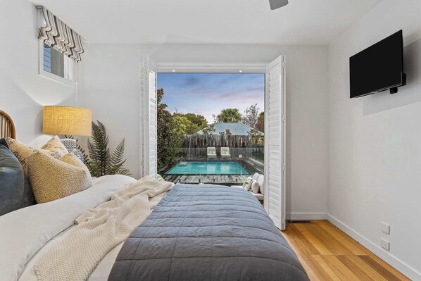 4 bedrooms, WiFi, bed sheets