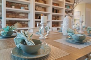 Dining - Pacifica Paradise | Ocean Views | AC | Kids area (San Diego)