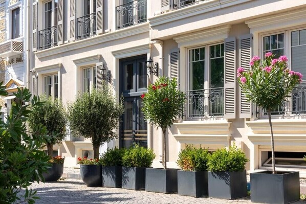 Garden - Me by Mula (Istanbul)