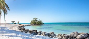 Waterfront | Pool, Dock, Bikes, Sombrero Beach