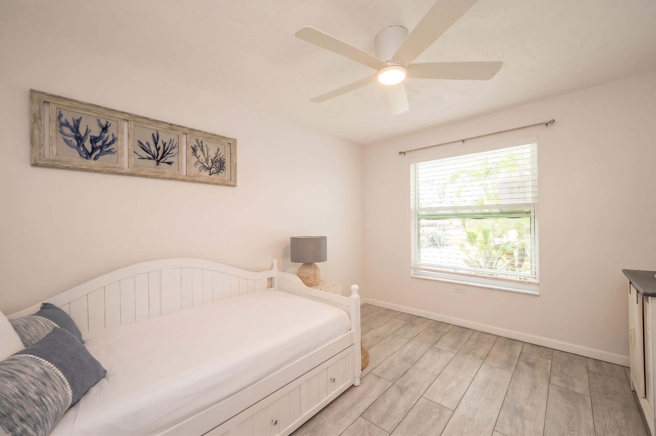 4 habitaciones, tabla de planchar con plancha, cuna de viaje y wifi 