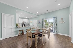 Dining - Dog friendly, no pet fee! 4bd home w/private pool. (North Myrtle Beach)