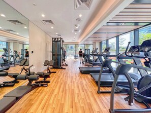 Fitness facility - Stylish Dubai Apartment w/ Pool & Gym in Business Bay (Dubai)