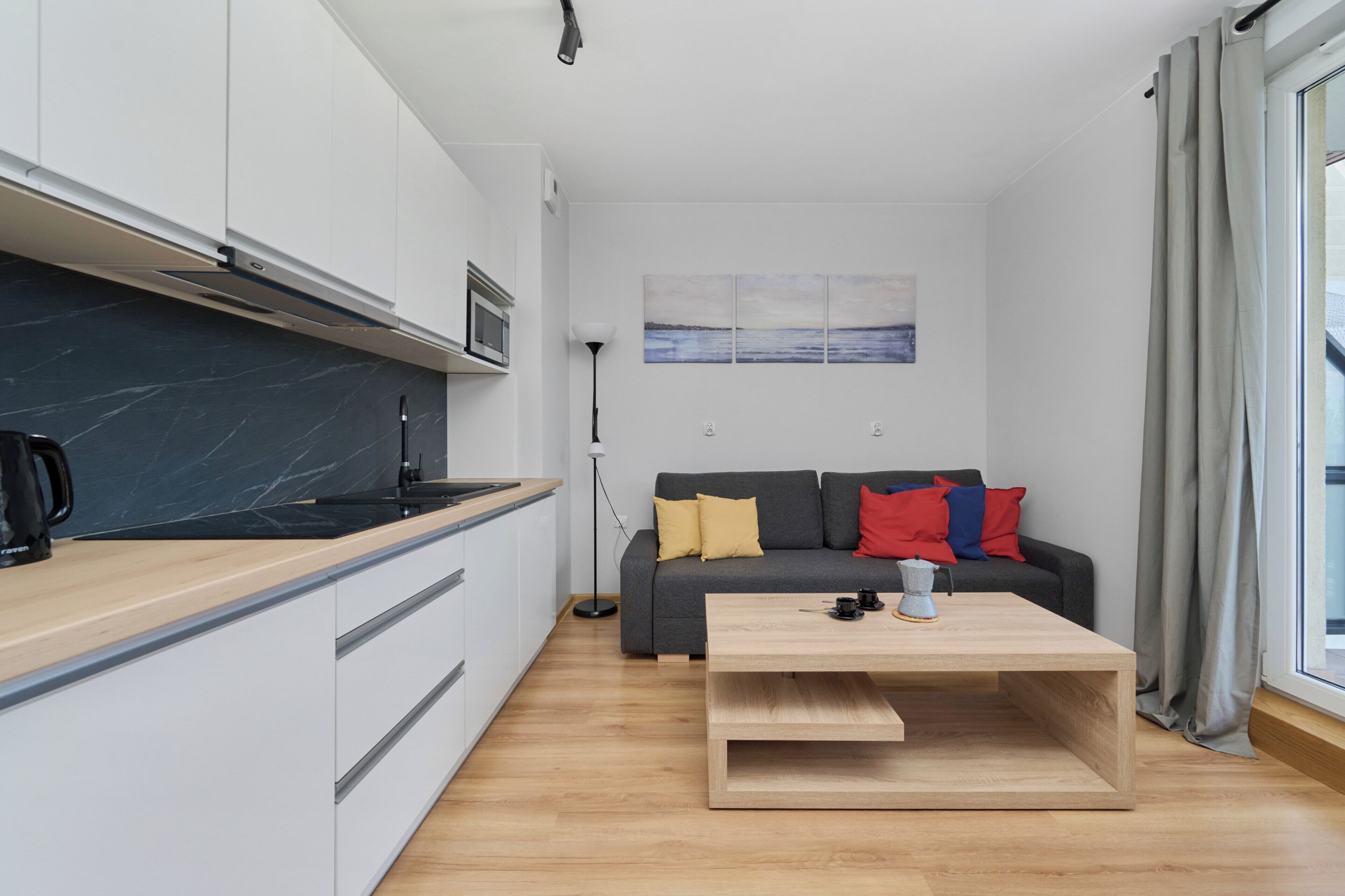 Apartment, 1 Bedroom, Balcony | Private kitchen | Electric kettle, cookware/dishes/utensils