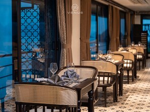 Dining - Venus Cruises Halong Bay by Venus Group  (Ha Long)