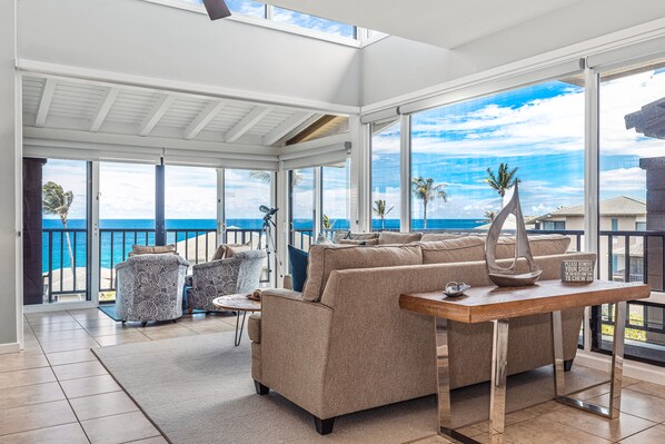 TV - Contemporary cool with endless Ocean views (Lahaina)