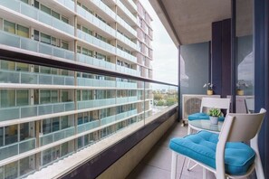 Property grounds - Chic City Apartment, Great Amenities and Location (South Yarra)